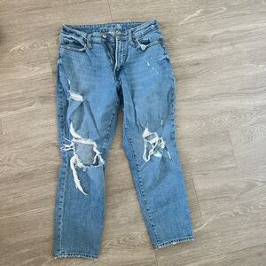 Old Navy women’s Relaxed Fit Distressed Light Blue Jeans